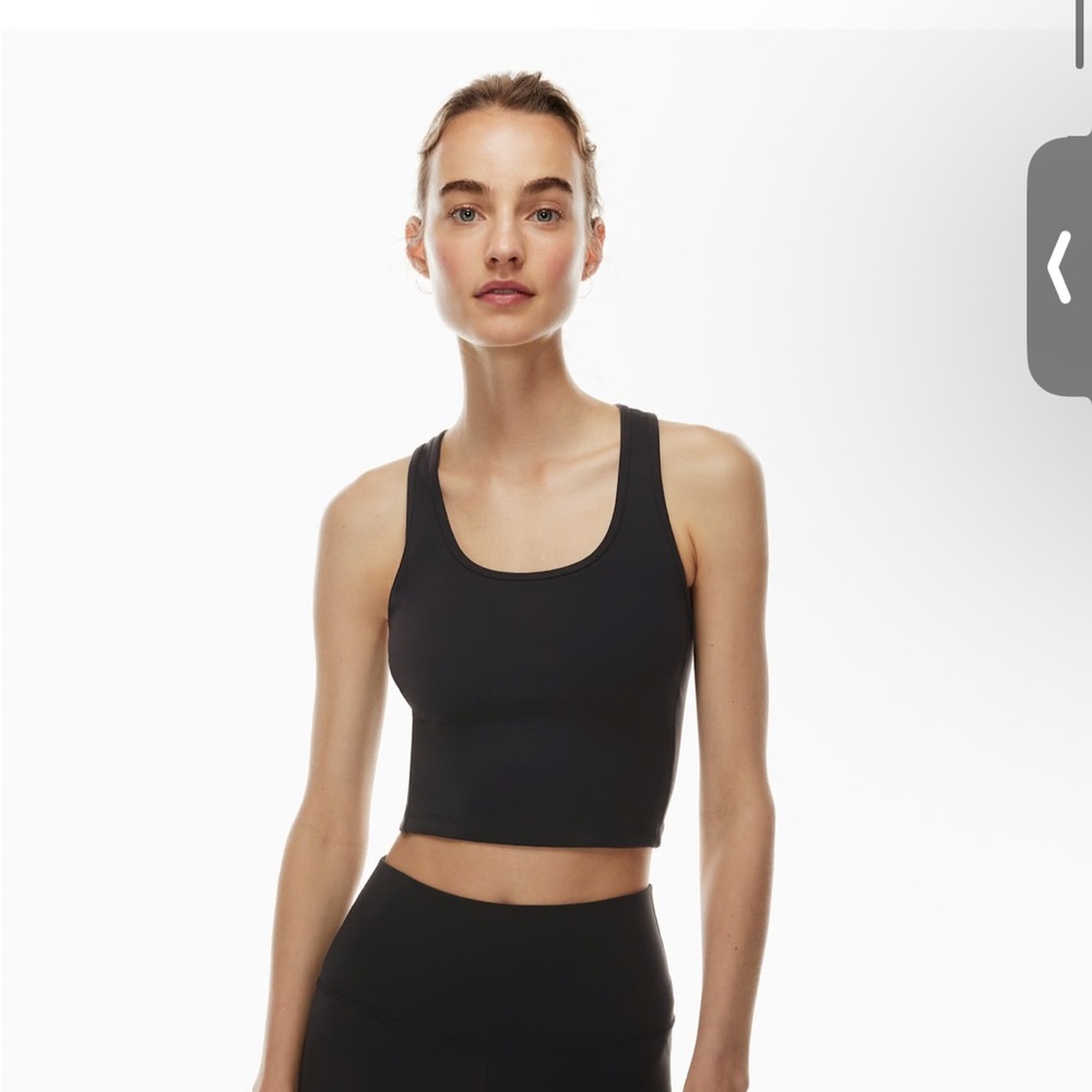 Aritzia TnAction
TnaLIFE™ Skip Tank size L Black